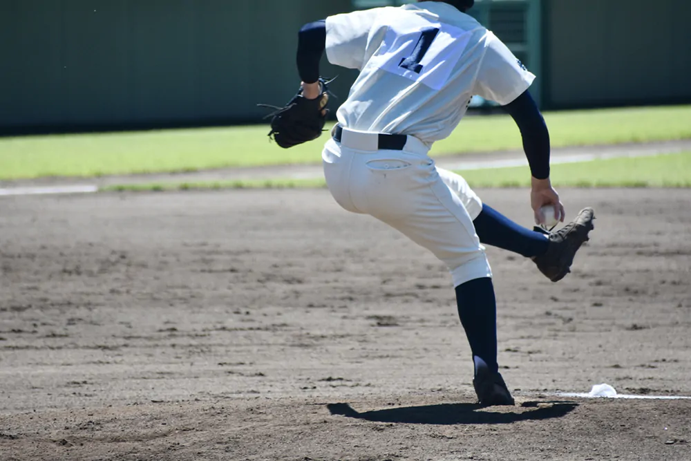 野球肘（離断性骨軟骨炎・内側側副靭帯損傷）